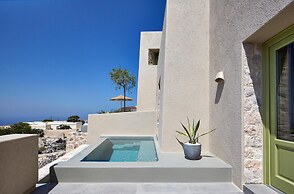 Aeon Suites - Adults Only
