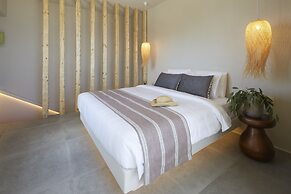 Aeon Suites - Adults Only