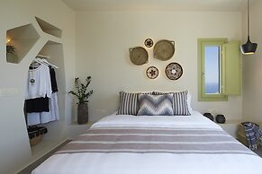 Aeon Suites - Adults Only