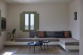 Aeon Suites - Adults Only