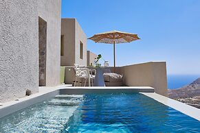 Aeon Suites - Adults Only