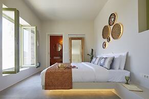 Aeon Suites - Adults Only