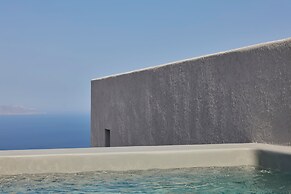 Aeon Suites - Adults Only