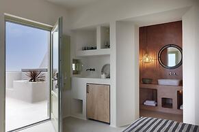 Aeon Suites - Adults Only