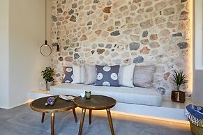 Aeon Suites - Adults Only