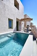 Aeon Suites - Adults Only