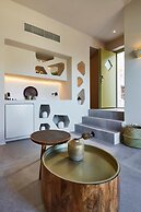 Aeon Suites - Adults Only