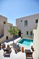 Aeon Suites - Adults Only