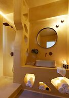 Aeon Suites - Adults Only