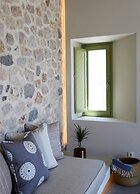 Aeon Suites - Adults Only