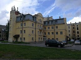 Oversize Piter Hotel