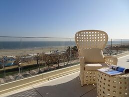 The Promenade Luxury Wellness Hotel