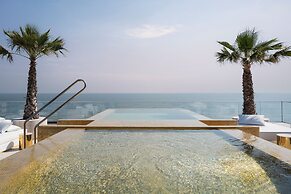 The Promenade Luxury Wellness Hotel