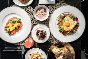 The Promenade Luxury Wellness Hotel