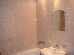 Apartment on Kholodilnaya 134