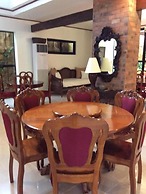 Casa Roces Bed and Breakfast