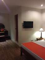 Casa Roces Bed and Breakfast