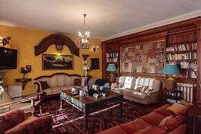 Shepinetree - Capela House