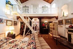 Shepinetree - Capela House