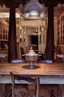 Shepinetree - Capela House