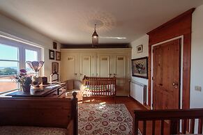 Shepinetree - Capela House