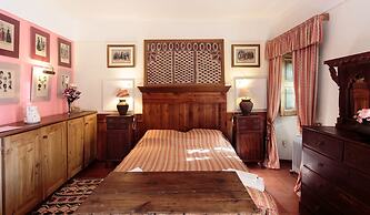 Shepinetree - Capela House