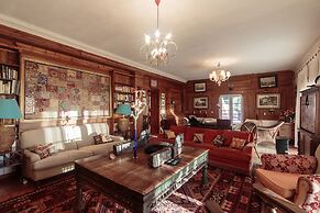 Shepinetree - Capela House