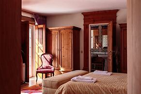 Shepinetree - Capela House