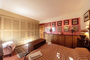 Shepinetree - Capela House