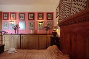 Shepinetree - Capela House