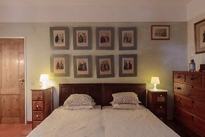 Shepinetree - Capela House