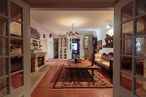 Shepinetree - Capela House