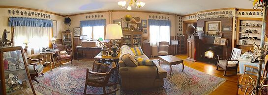 Old Iron Inn Bed and Breakfast