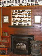 Old Iron Inn Bed and Breakfast
