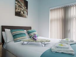 Town House @ Minshull New Road