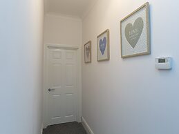 Town House @ Minshull New Road