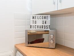 Town House @ Minshull New Road