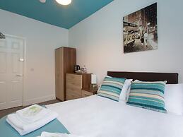 Town House @ Minshull New Road