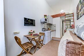 Semeiniy Ochag on Kurlandskaya