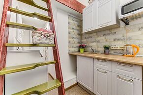 Semeiniy Ochag on Kurlandskaya