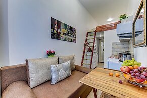 Semeiniy Ochag on Kurlandskaya