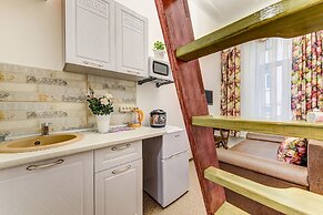 Semeiniy Ochag on Kurlandskaya