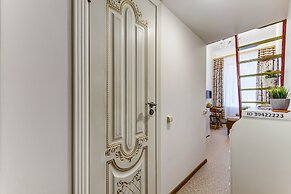 Semeiniy Ochag on Kurlandskaya