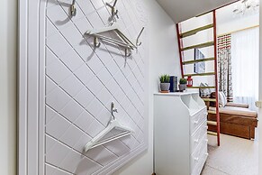 Semeiniy Ochag on Kurlandskaya