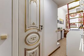 Semeiniy Ochag on Kurlandskaya