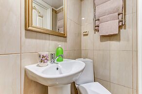 Semeiniy Ochag on Kurlandskaya