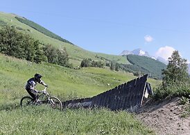 The People - Les 2 Alpes - Hostel