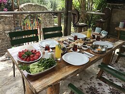 Eski Datca Pansiyon Cafe