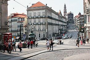Home @ Porto Clérigos Apartment