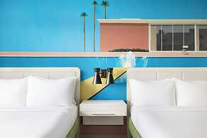 Hotel Continental Miami Beach, Tapestry Collection by Hilton